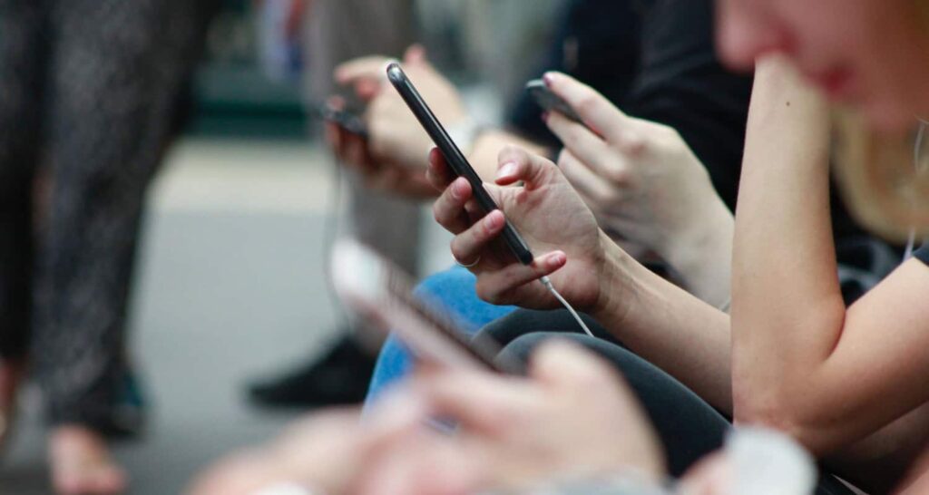 family mobile apn settings