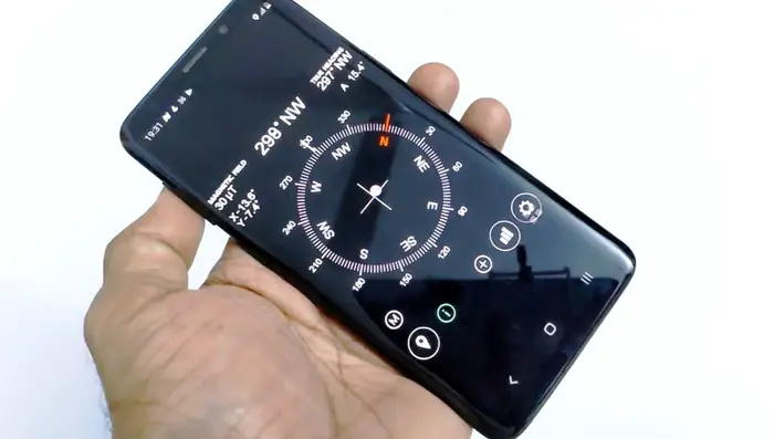 android compass in hand