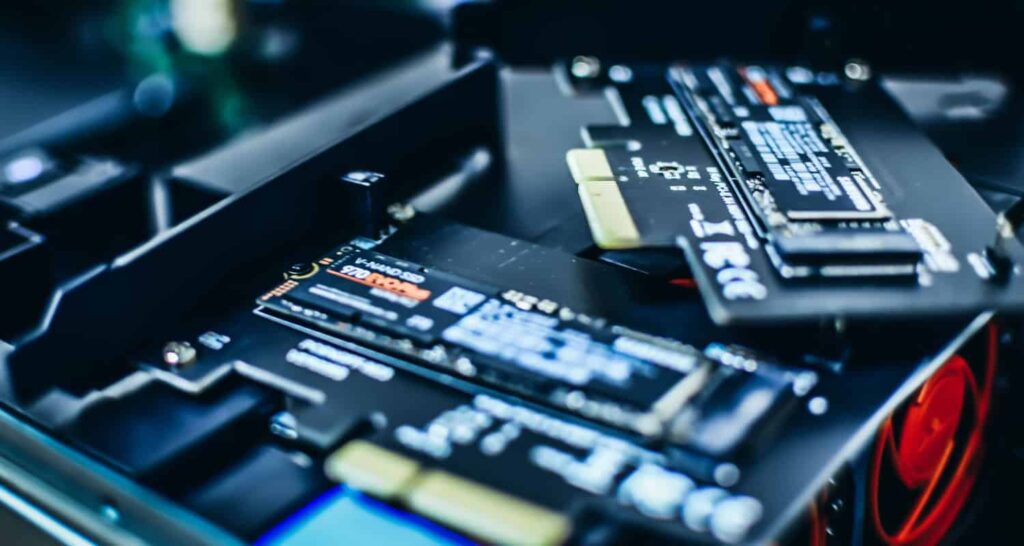 how much space does windows 10 take on a ssd