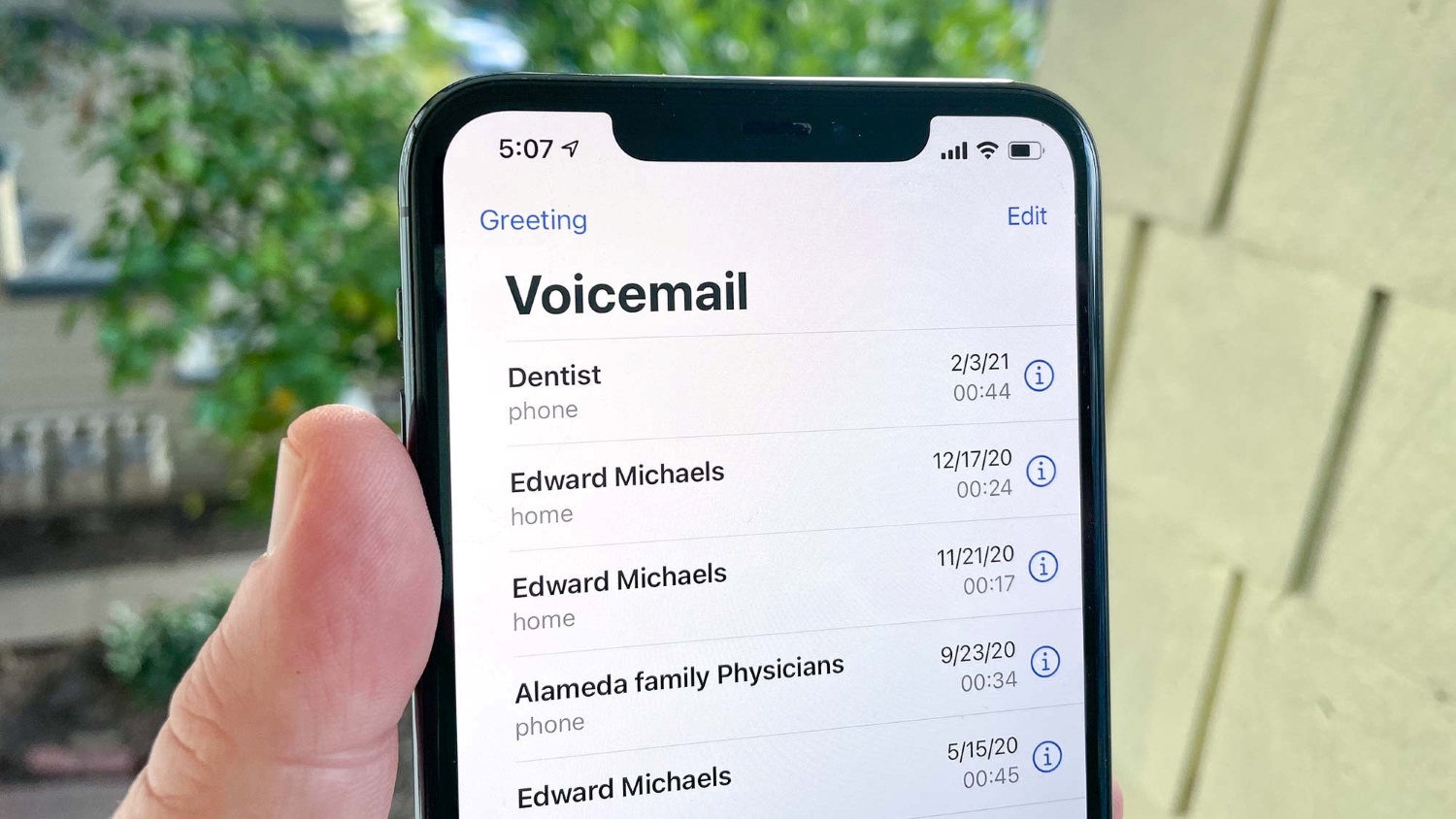 voicemail in iphone